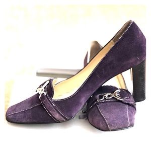 Purple suede heels with buckle